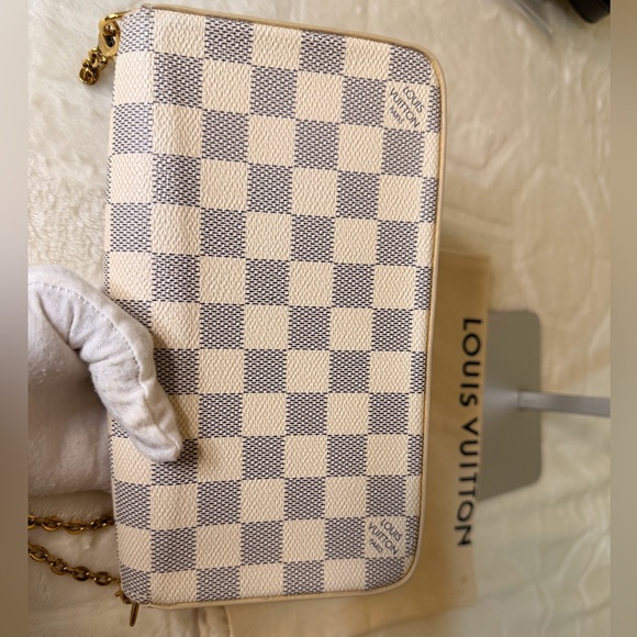 Louis Vuitton Pochette Félicie in Damier Azur canvas. - Picture 6 of 16